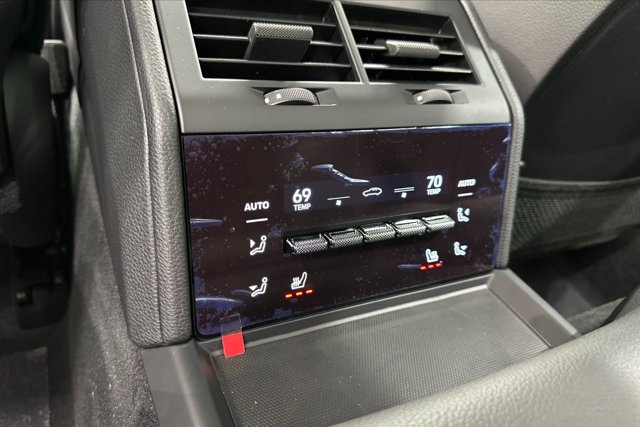 2025 Porsche Panamera 4 Image 16 of 53