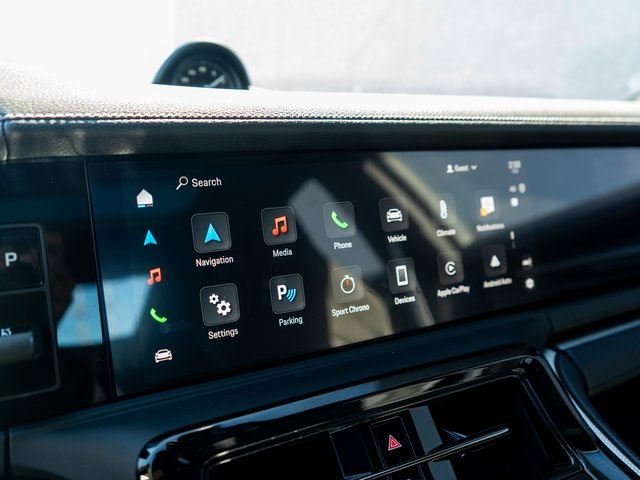 2025 Porsche Panamera 4 Image 24 of 29