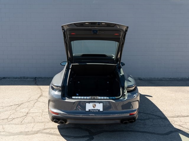 2025 Porsche Panamera 4 Image 14 of 29