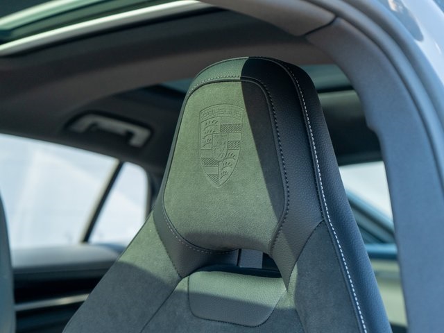 2025 Porsche Panamera 4 Image 19 of 29