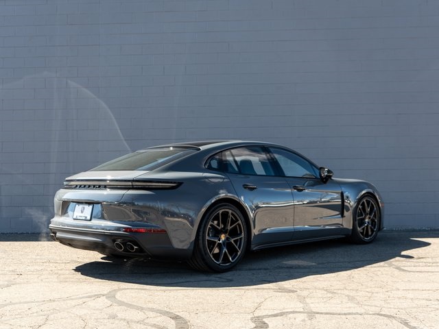 2025 Porsche Panamera 4 Image 5 of 29