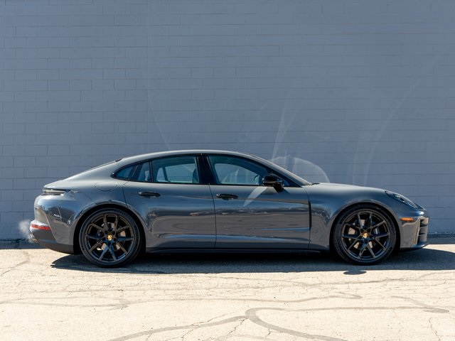 2025 Porsche Panamera 4 Image 4 of 29