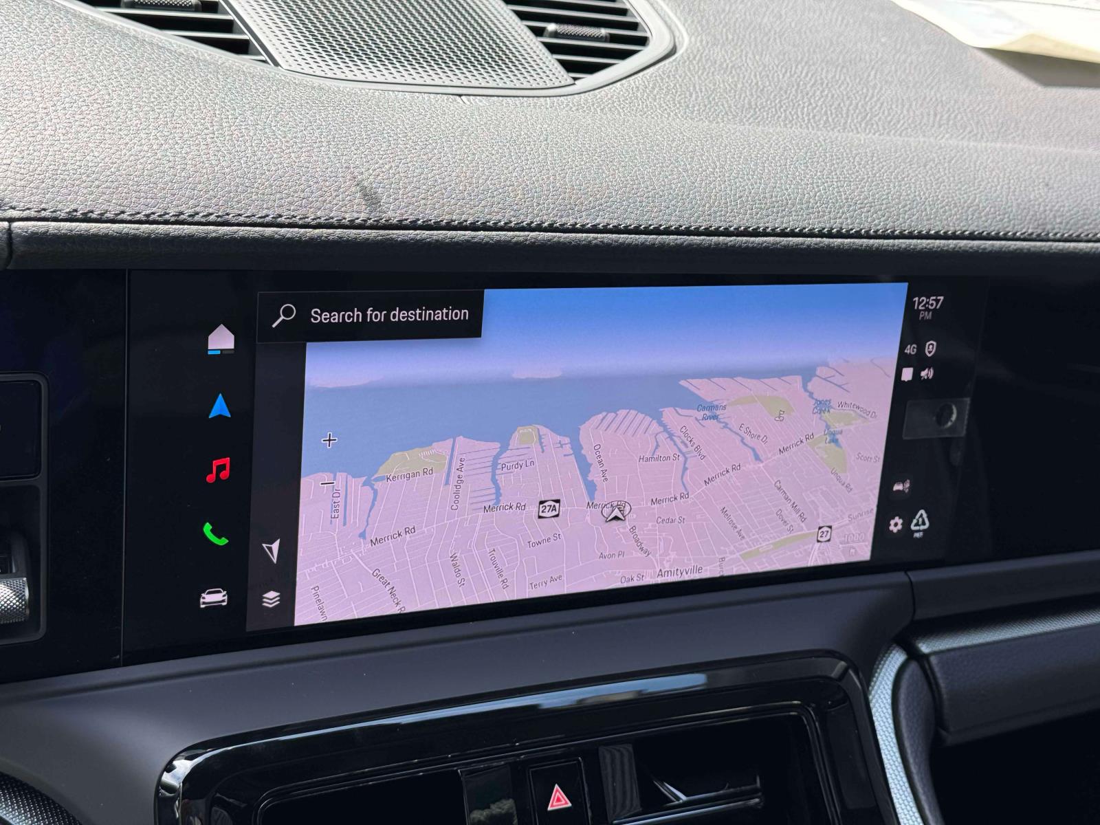 2025 Porsche Panamera Base Image 18 of 25