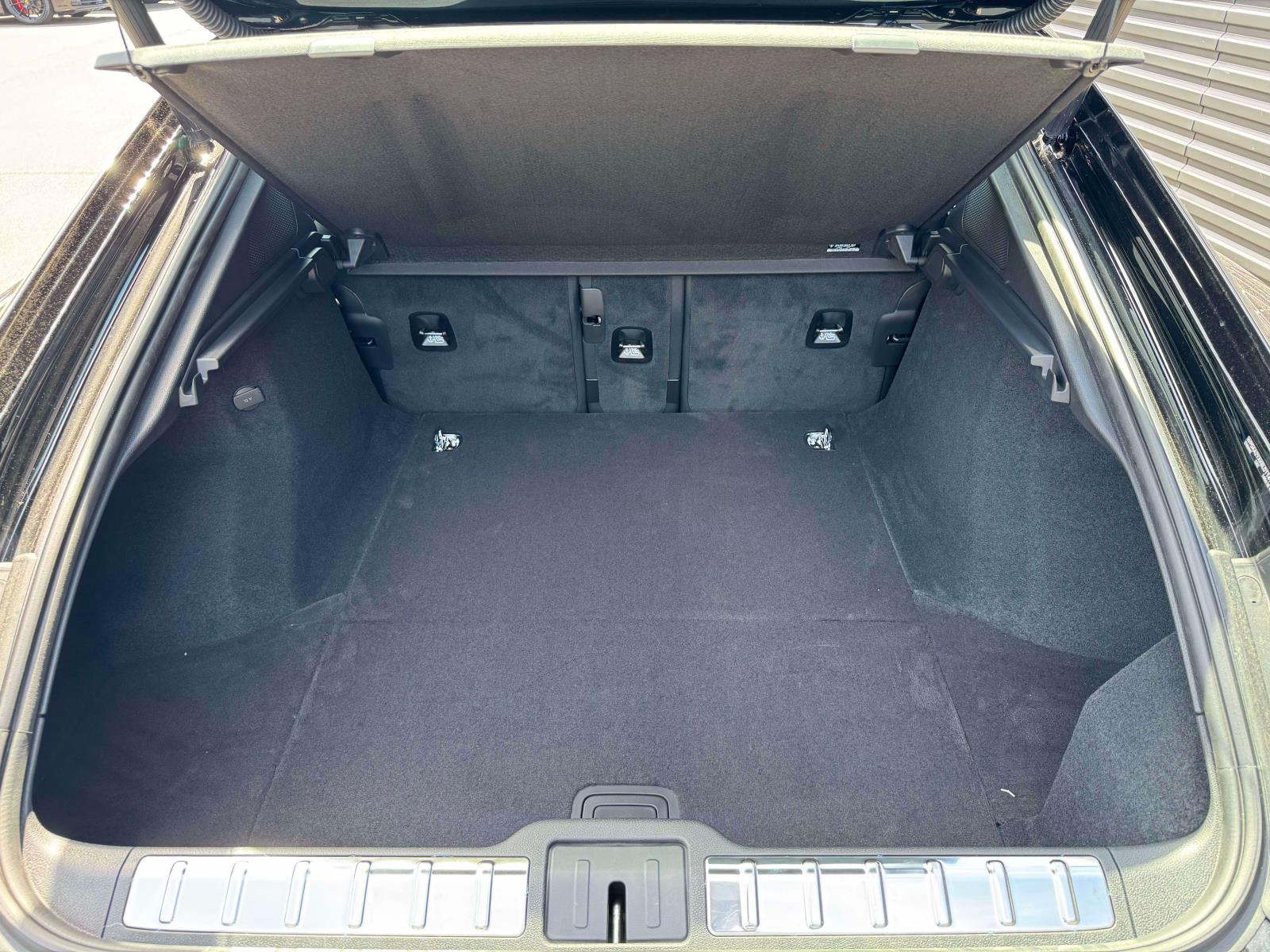 2025 Porsche Panamera Base Image 11 of 25