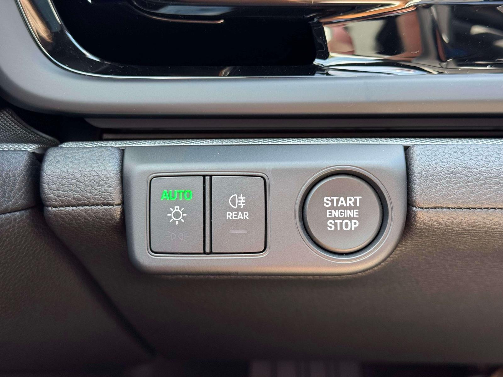 2025 Porsche Panamera Base Image 21 of 25