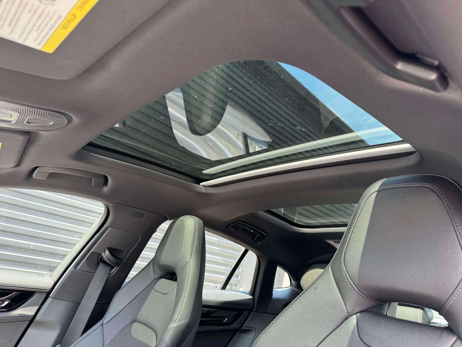 2025 Porsche Panamera Base Image 14 of 25