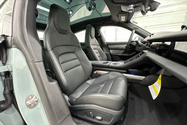 2025 Porsche Taycan 4S Image 18 of 63