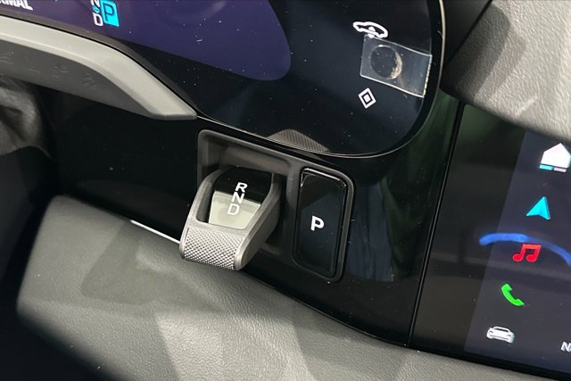 2025 Porsche Taycan 4S Image 34 of 63