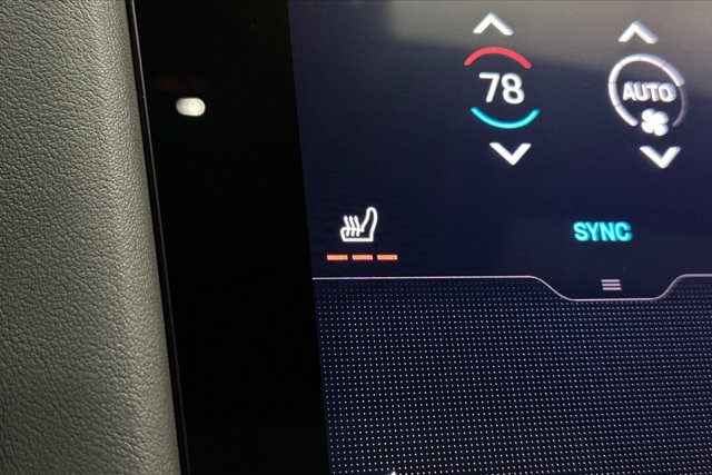 2025 Porsche Taycan 4S Image 36 of 63