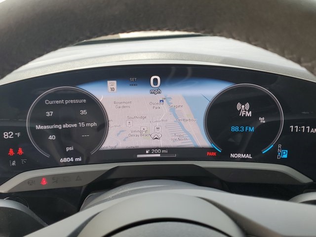 2025 Porsche Taycan Base Image 15 of 29