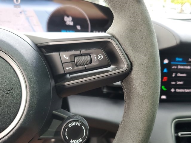 2025 Porsche Taycan Base Image 27 of 29