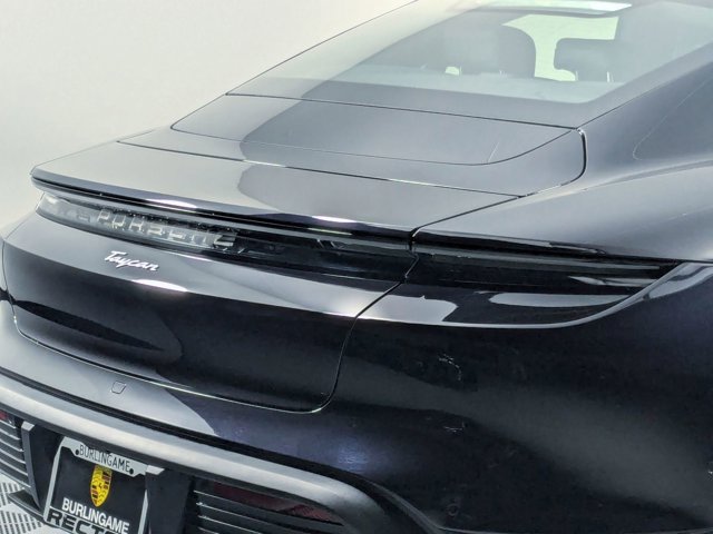 Vehicle image 22 of 25