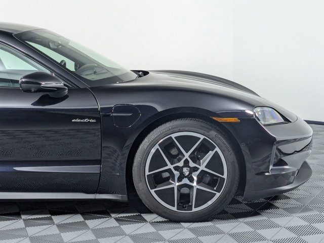 Vehicle image 5 of 25