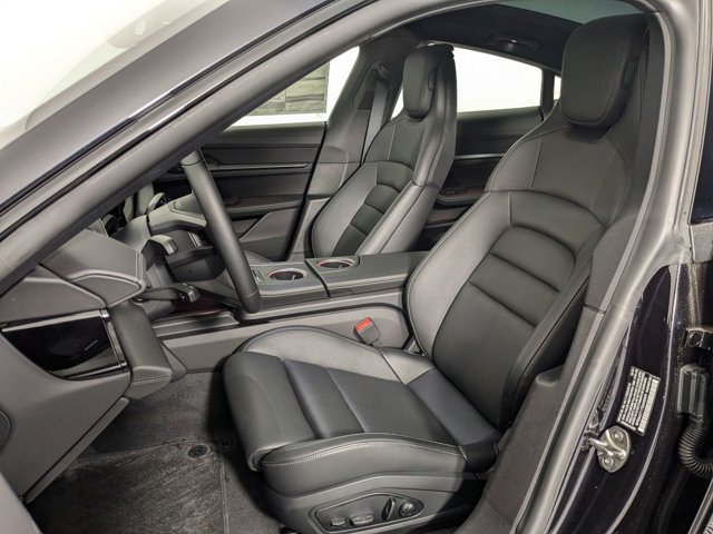 Vehicle image 12 of 25