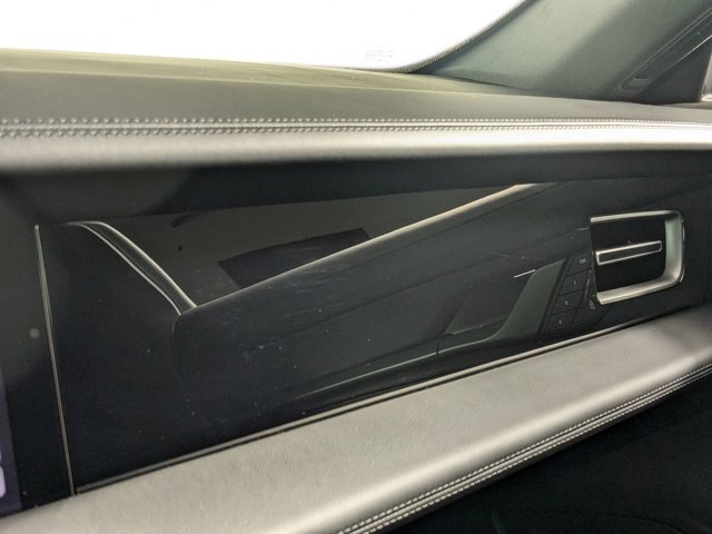 Vehicle image 20 of 25