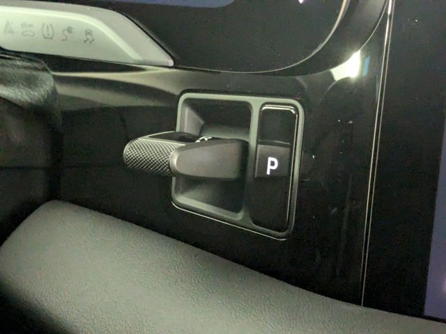 Vehicle image 24 of 25