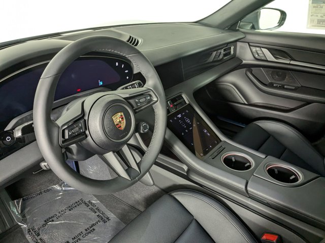 Vehicle image 13 of 25