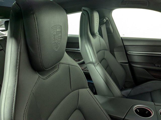Vehicle image 11 of 25