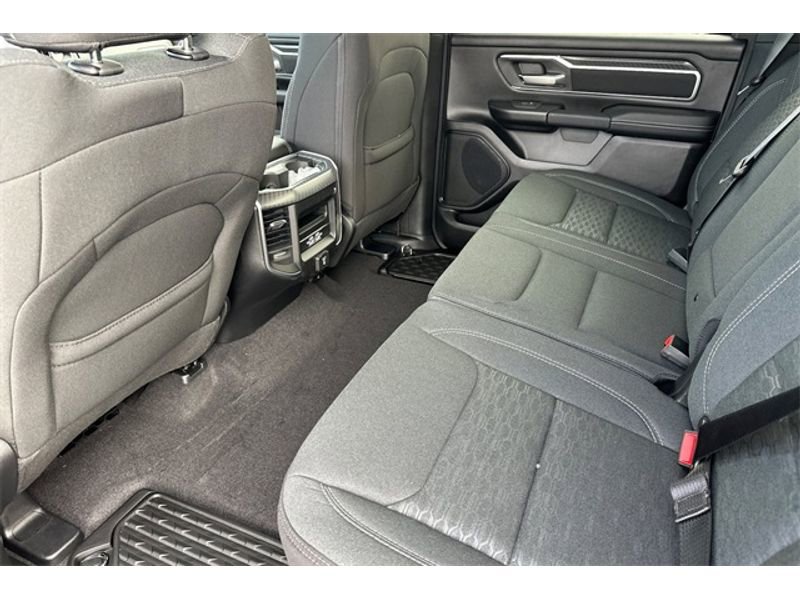 Vehicle image 8 of 21