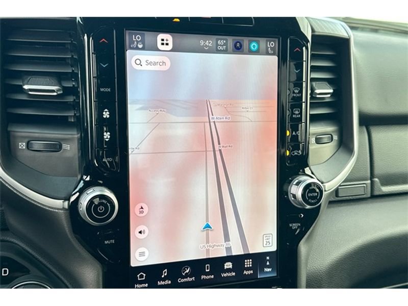 Vehicle image 14 of 21