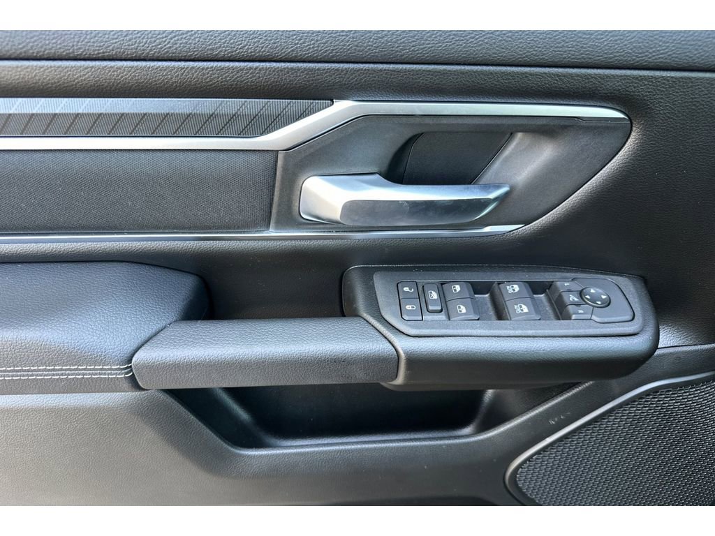 Vehicle image 7 of 20