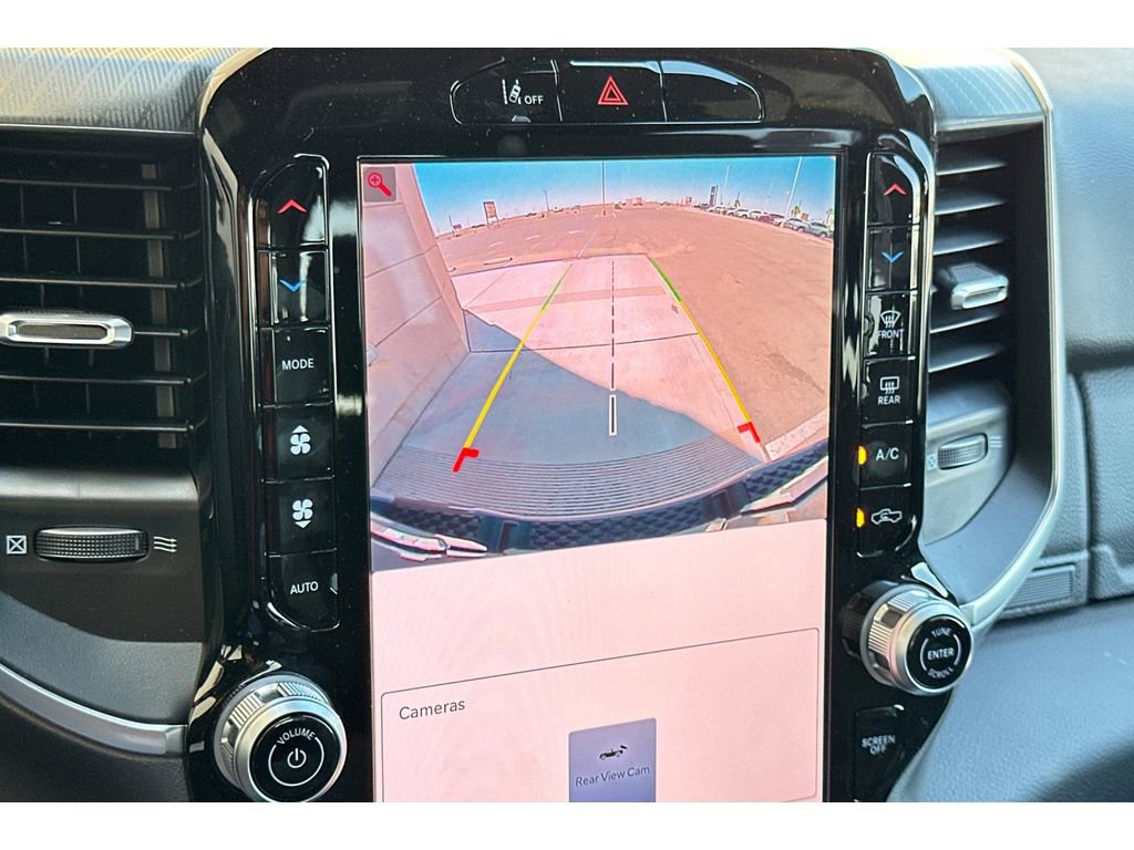 Vehicle image 15 of 20