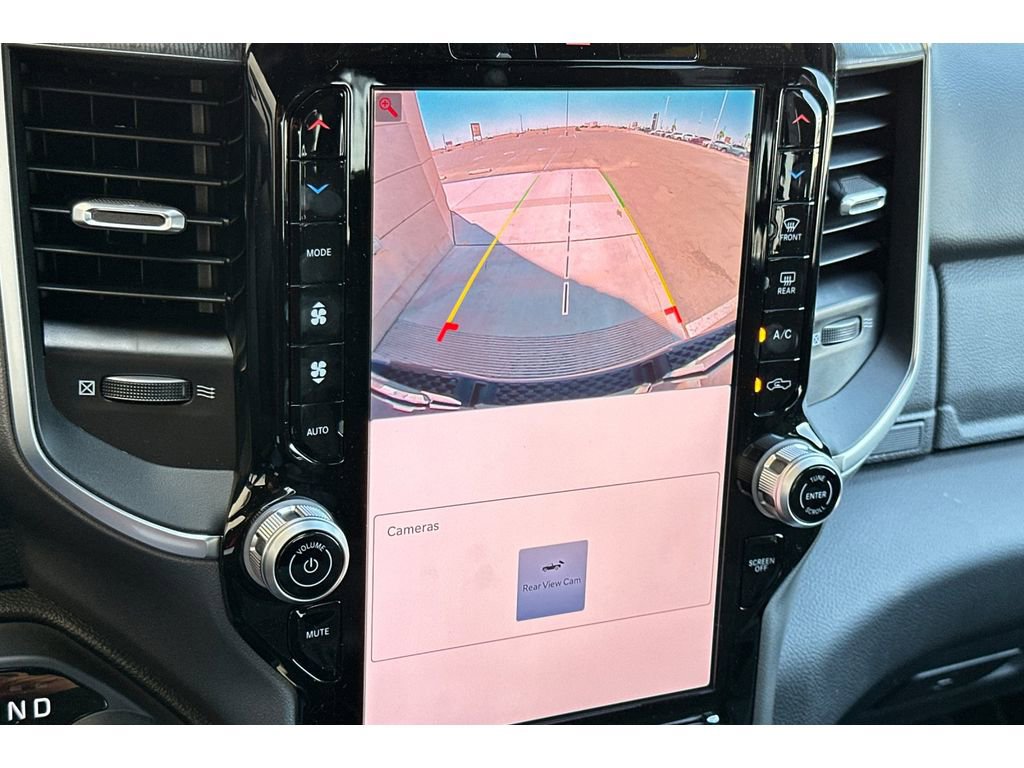 Vehicle image 14 of 20