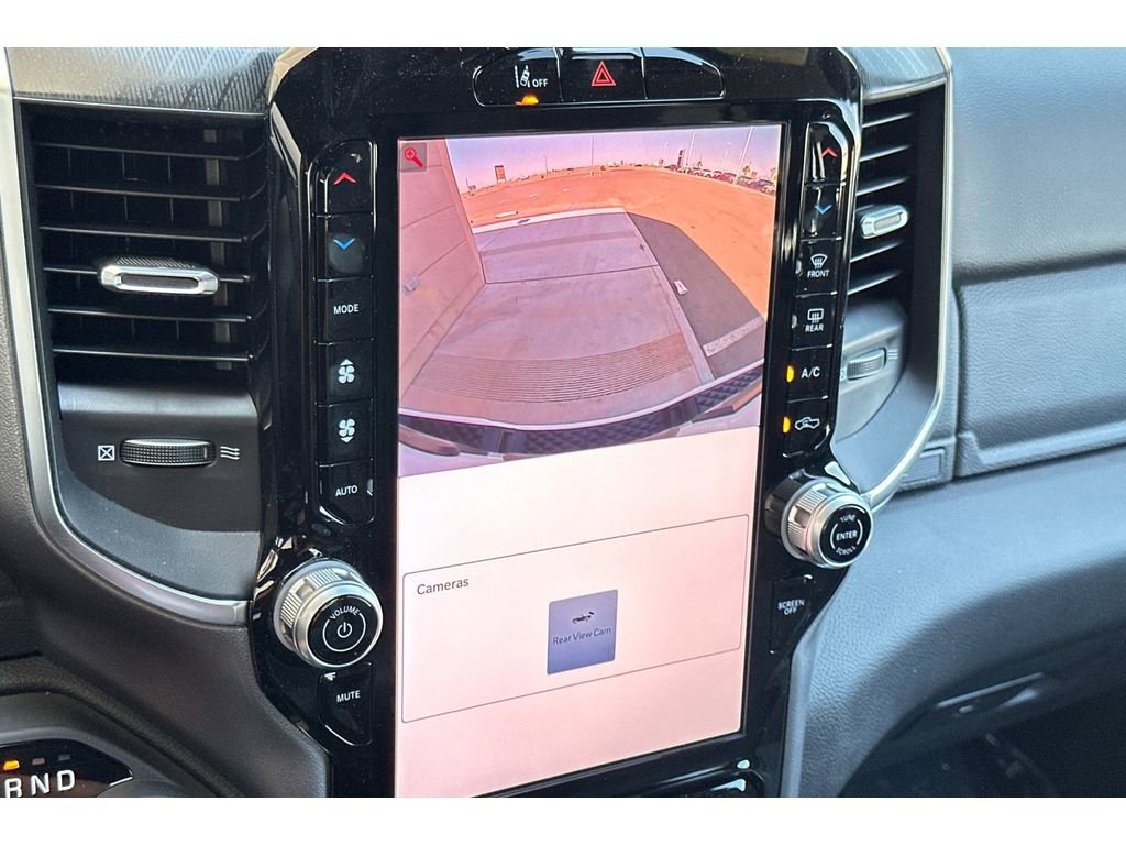 Vehicle image 14 of 20