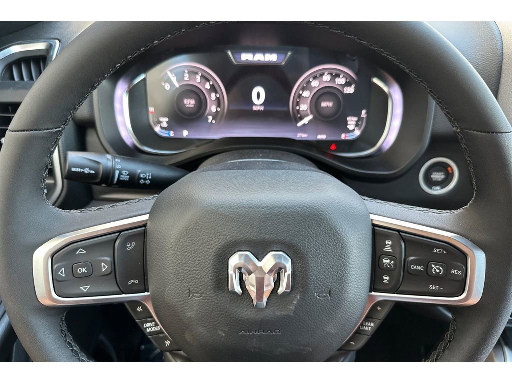 Vehicle image 18 of 20