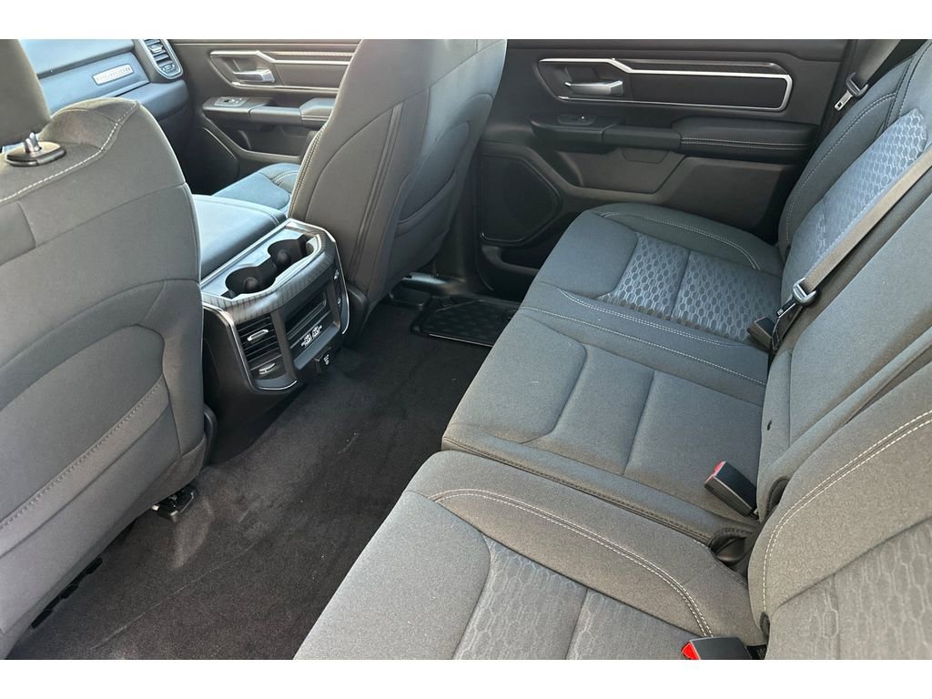Vehicle image 8 of 20