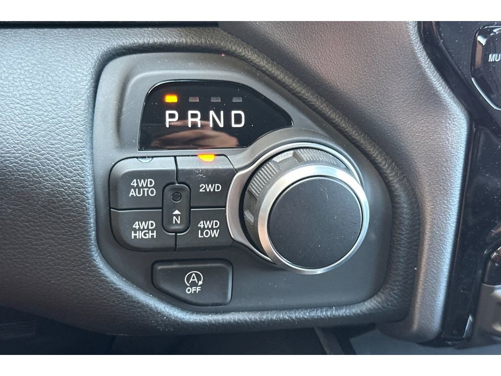 Vehicle image 16 of 20