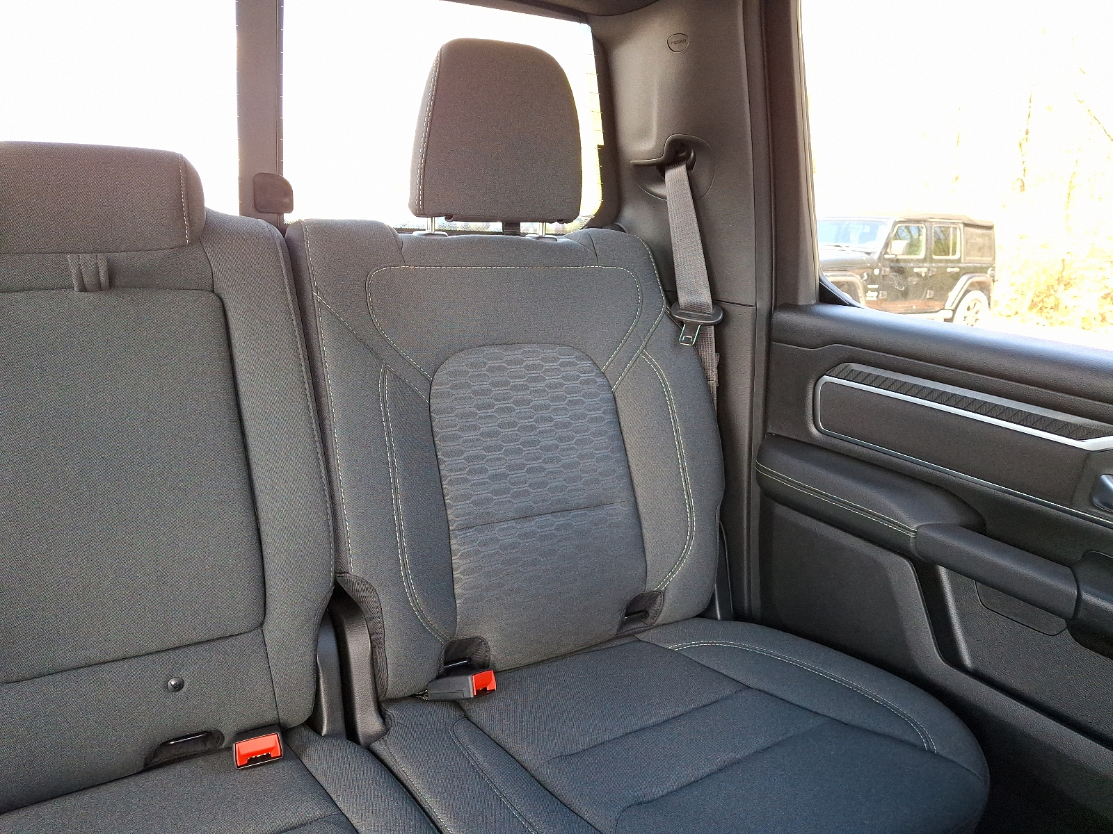 Vehicle image 14 of 20