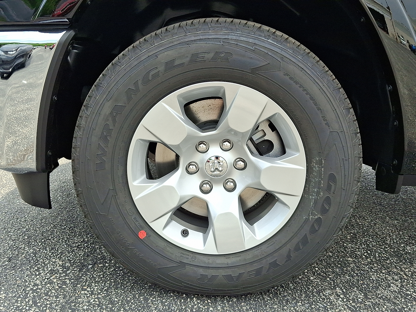 Vehicle image 18 of 20