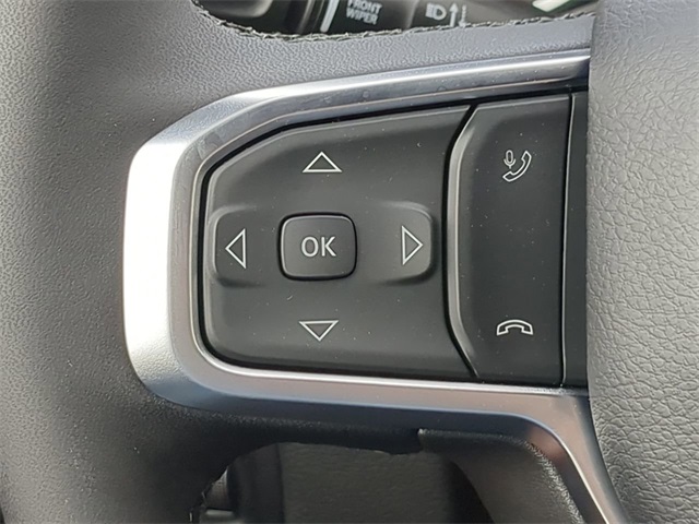 Vehicle image 26 of 31