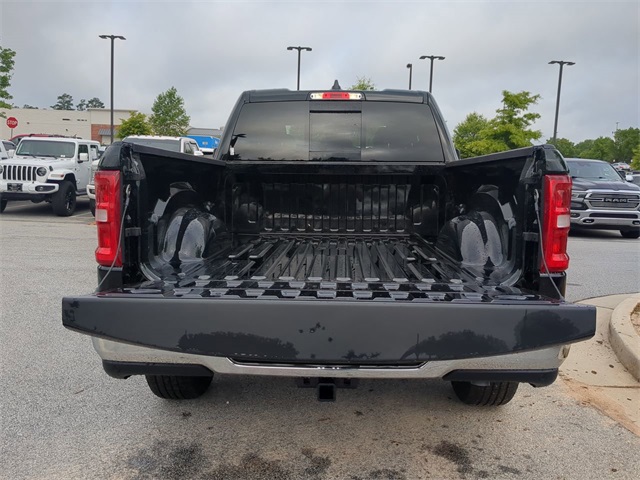 Vehicle image 13 of 31