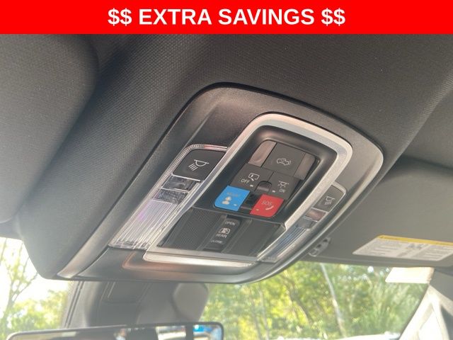 2025 Ram 1500 Image 17 of 19