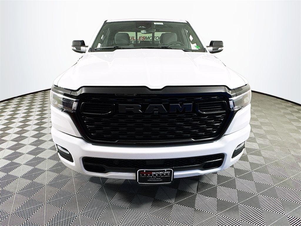 Vehicle image 2 of 32