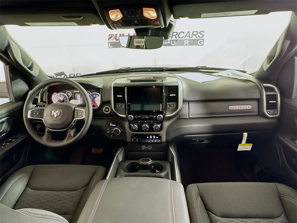 Vehicle image 27 of 30