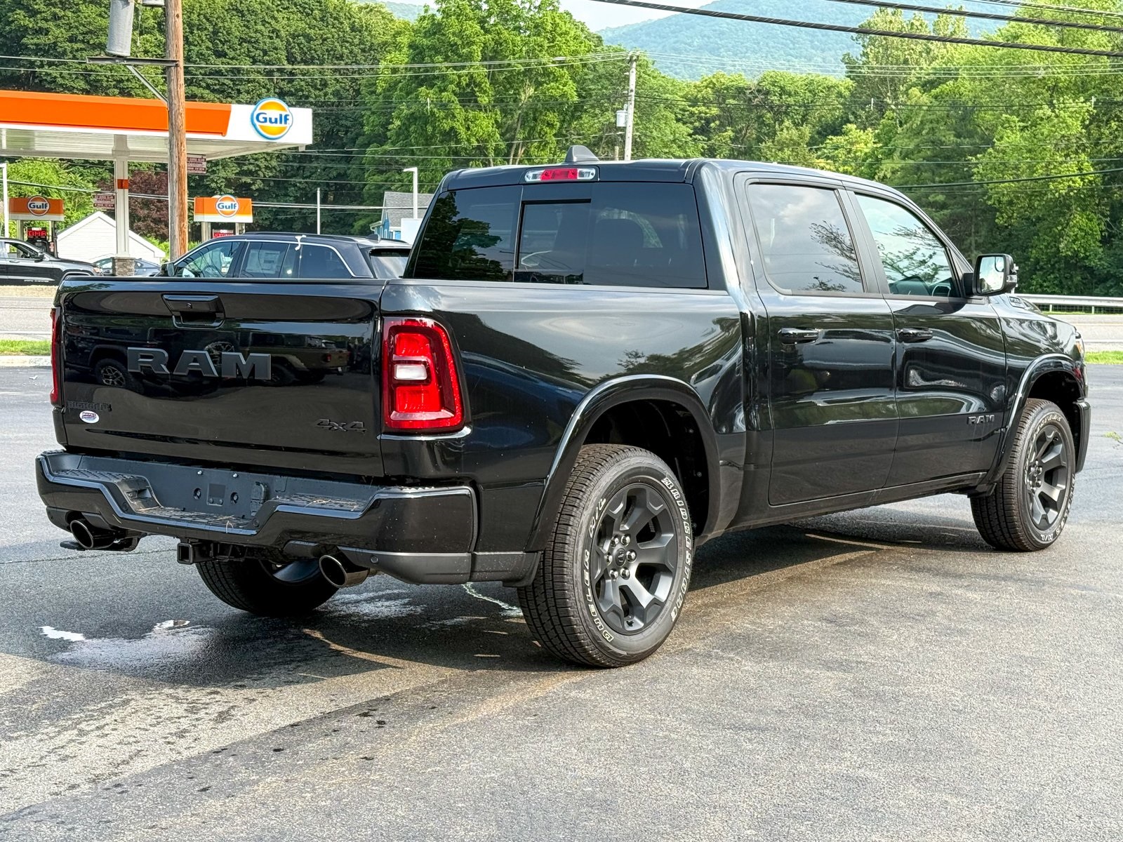 Vehicle image 5 of 40