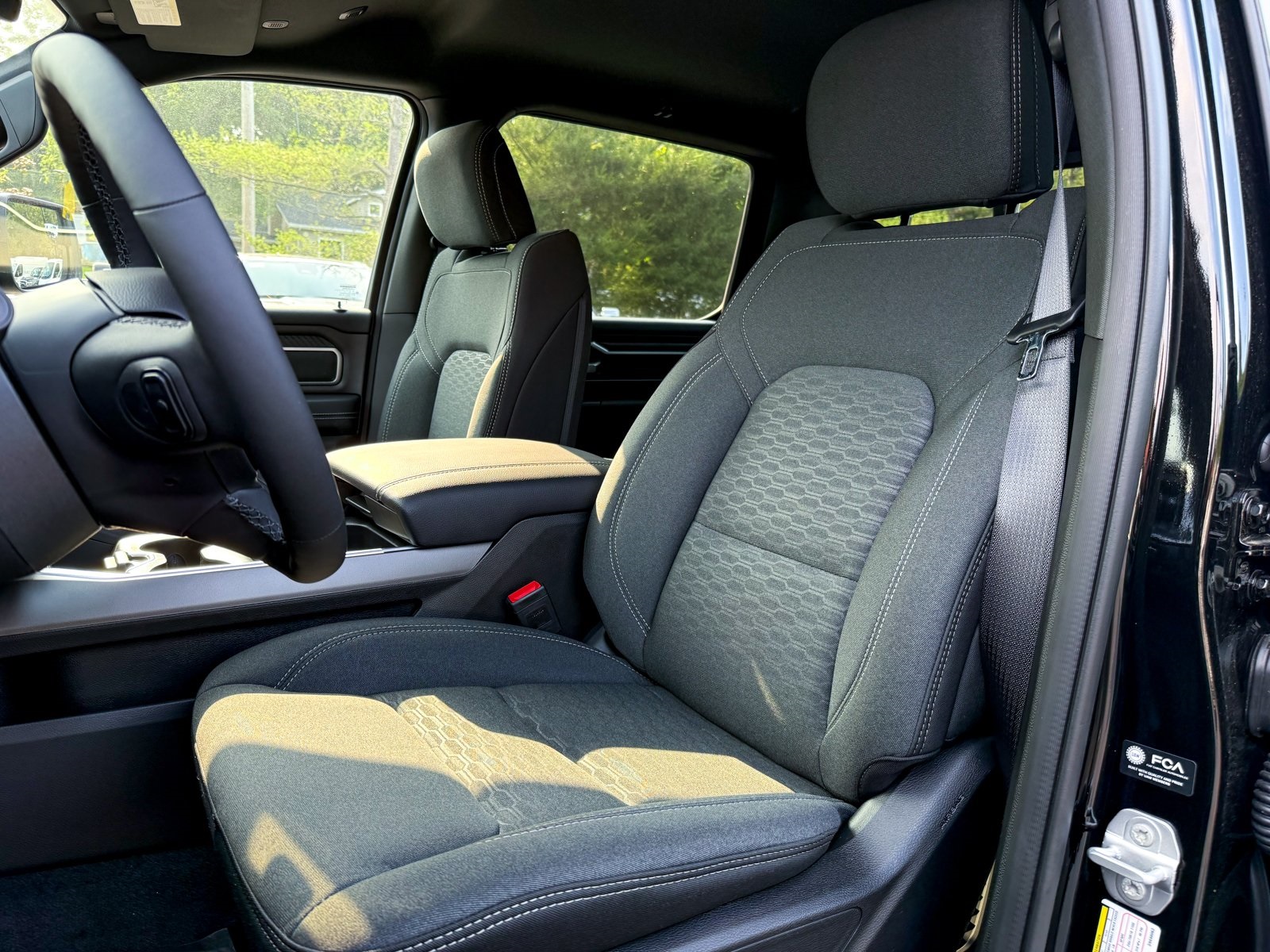 Vehicle image 10 of 40