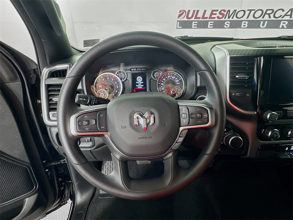 Vehicle image 11 of 36