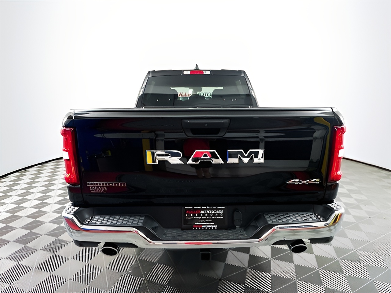 Vehicle image 35 of 36
