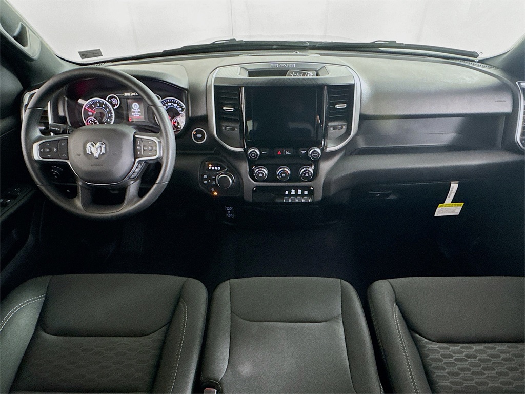 Vehicle image 25 of 36