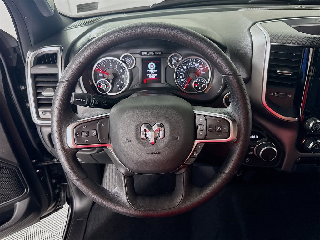 Vehicle image 19 of 36