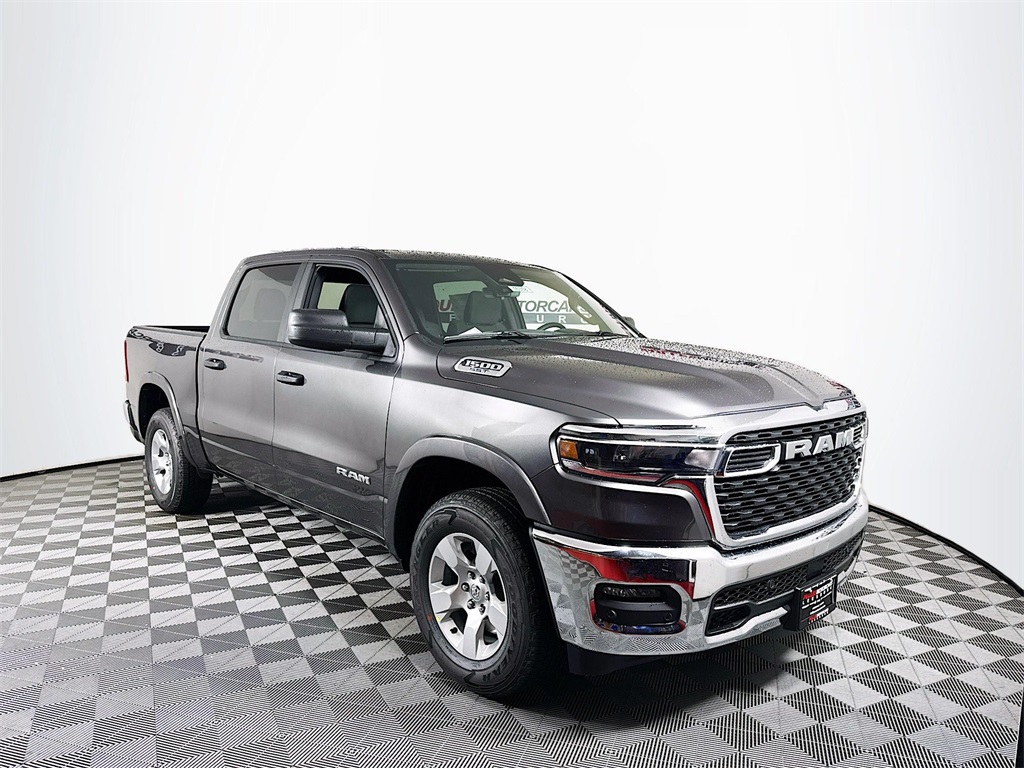 Vehicle image 3 of 36