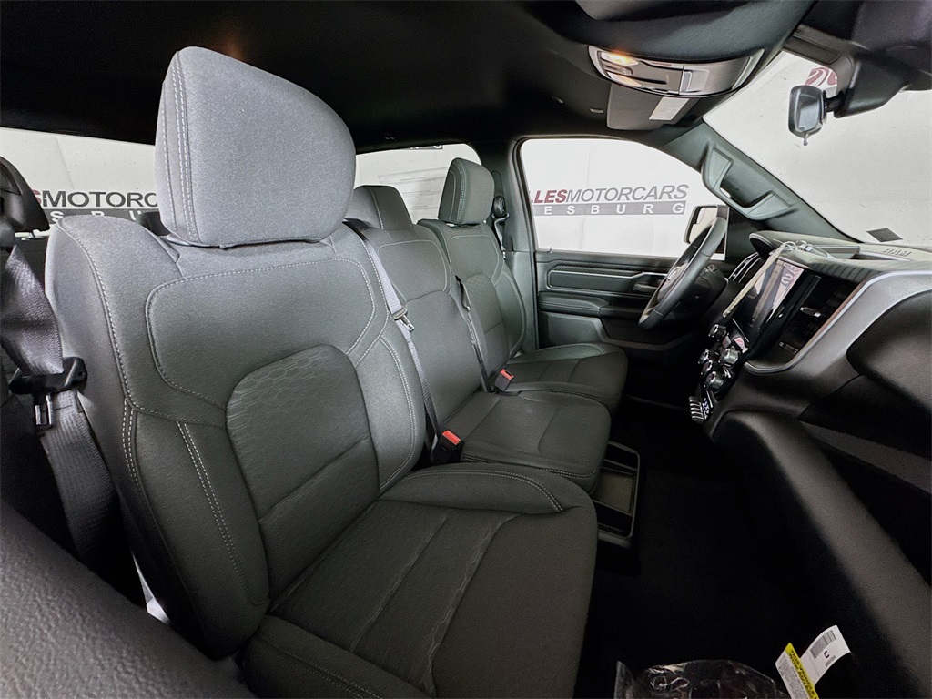 Vehicle image 24 of 36