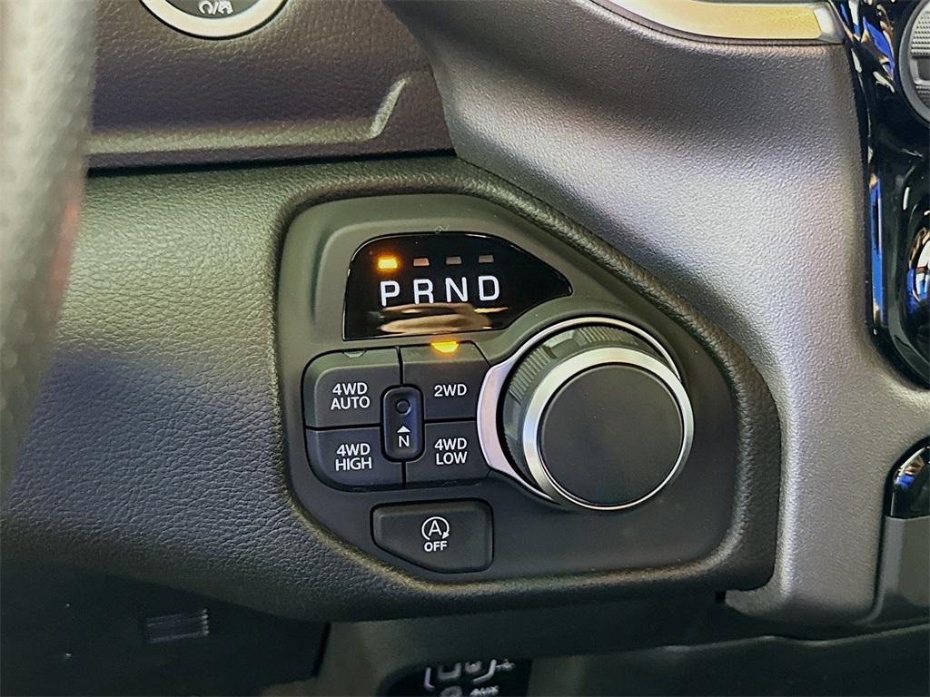 Vehicle image 15 of 36