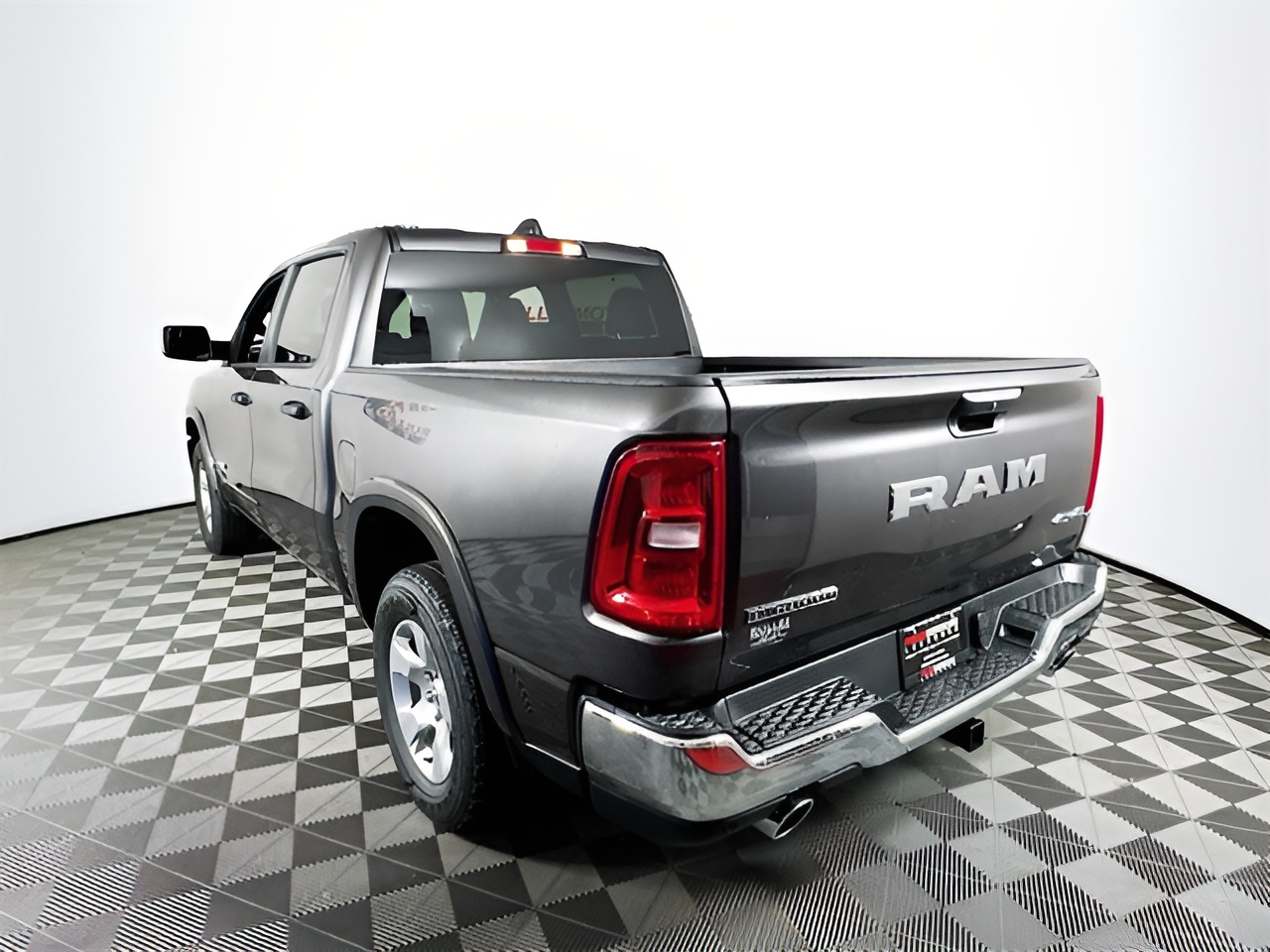Vehicle image 34 of 36