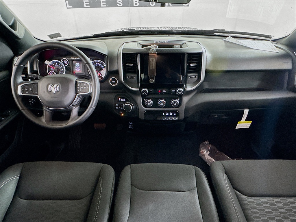 Vehicle image 25 of 36
