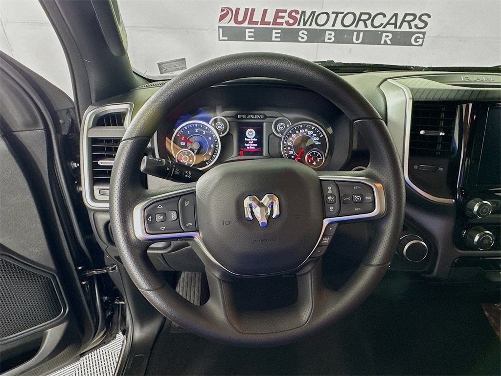 Vehicle image 11 of 36